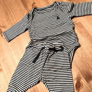 0-3 month baby GAP striped onesie and pants matching set. Excellent condition